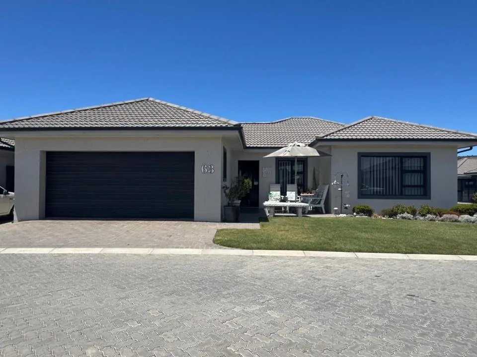 2 Bedroom House for sale in Diaz Beach