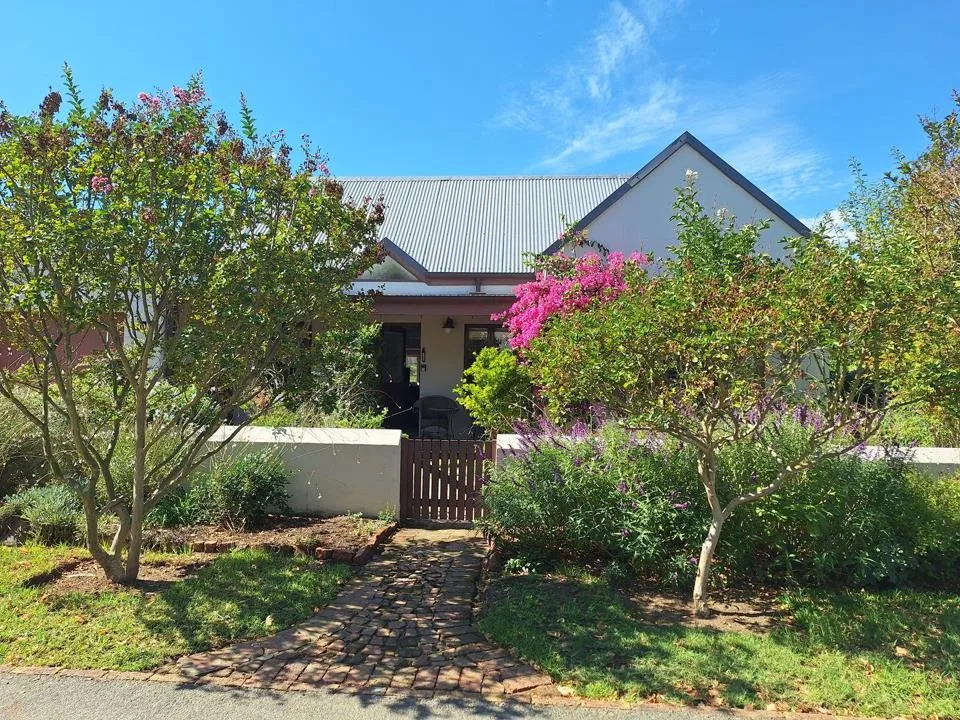 2 Bedroom House for sale in Greyton