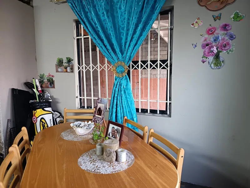 3 Bedroom House in Noordhoek