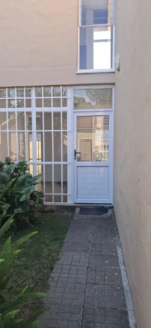 2 Bedroom Townhouse to rent in Egerton
