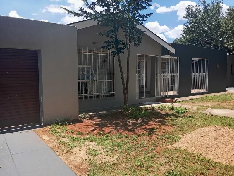 3 Bedroom House in Vanderbijlpark CW