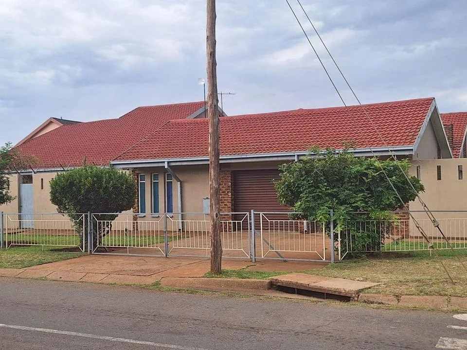 5 Bedroom House for sale in Mohadin
