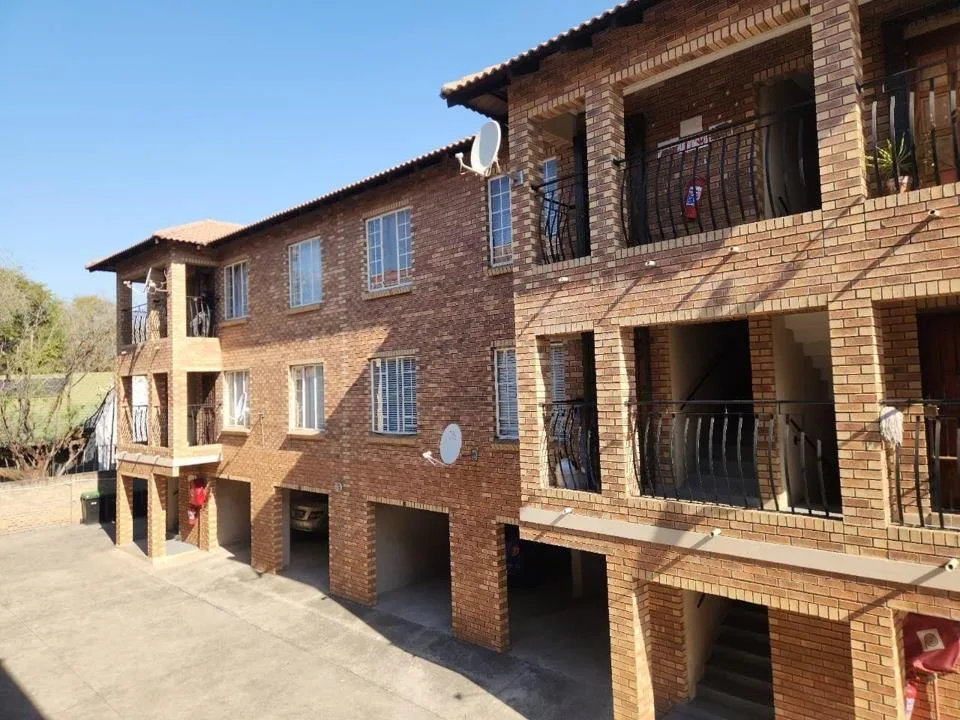 2 Bedroom Apartment / flat to rent in Rustenburg Central
