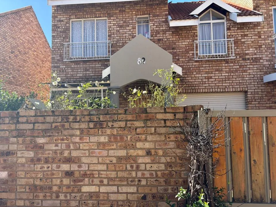 3 Bedroom Townhouse for sale in Baillie Park