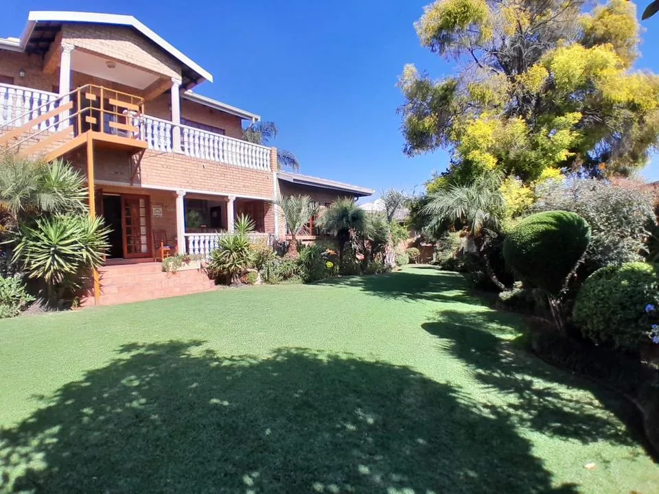 3 Bedroom House for sale in Aerorand
