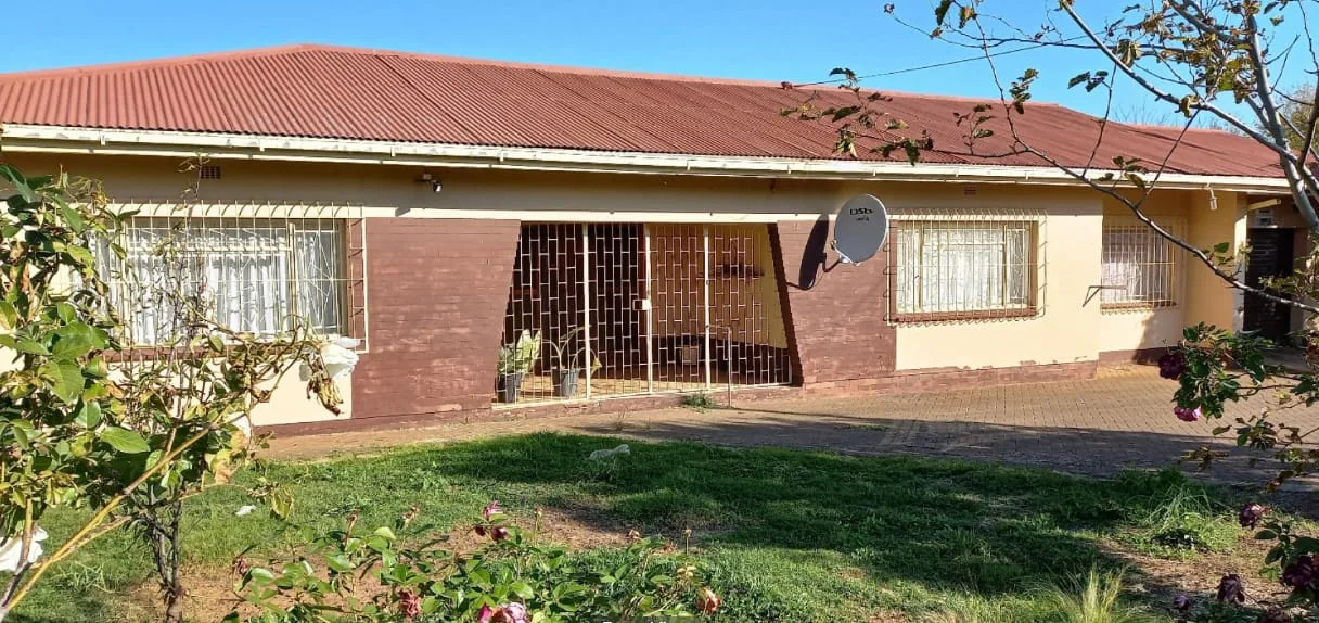 3 Bedroom House for sale in Brandfort