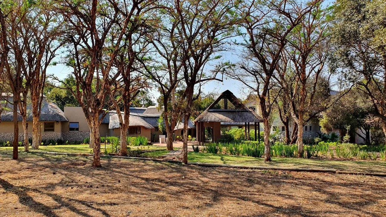 5 Bedroom House for sale in K'shane