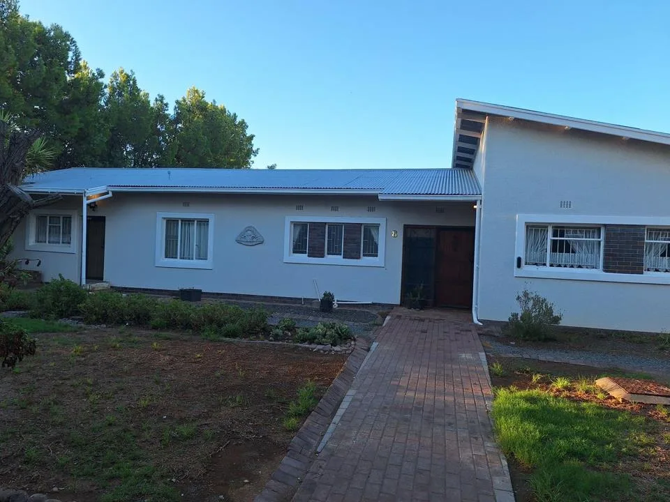 3 Bedroom House for sale in Victoria West