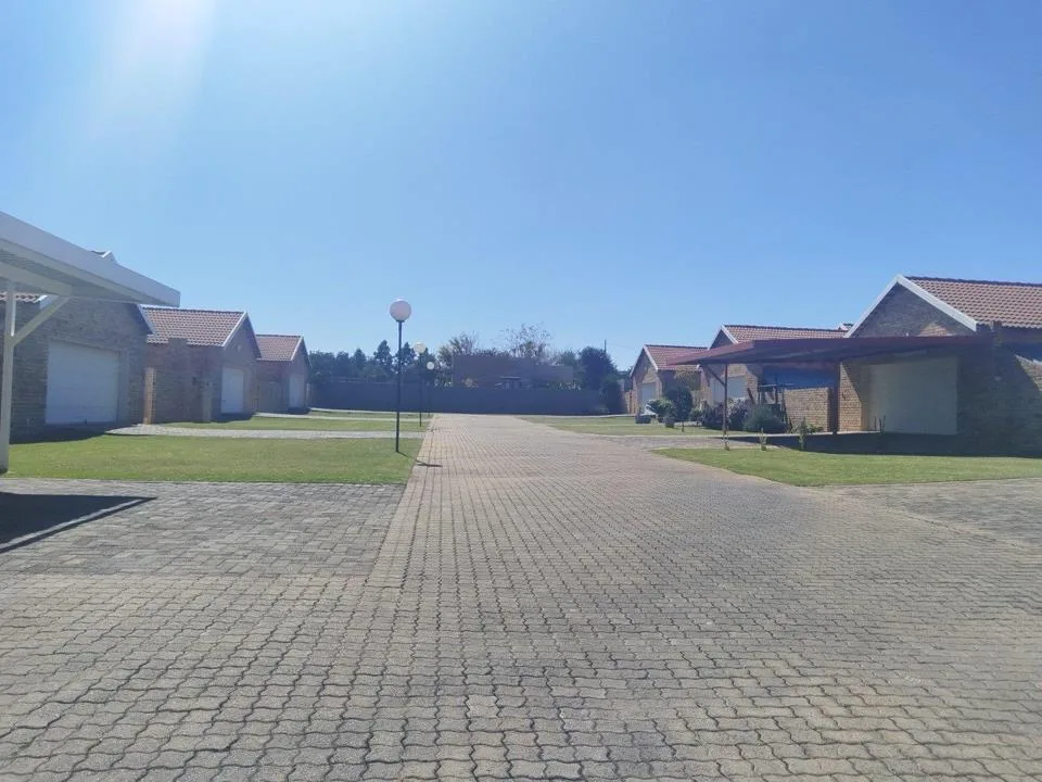 2 Bedroom Townhouse for sale in Wilkoppies