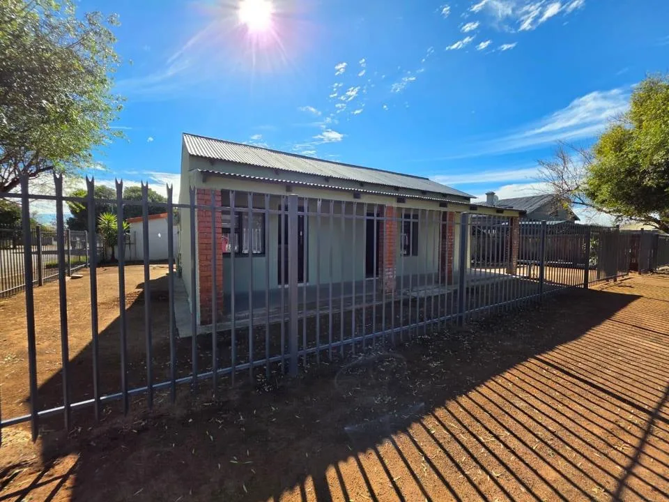 2 Bedroom House for sale in Boshof