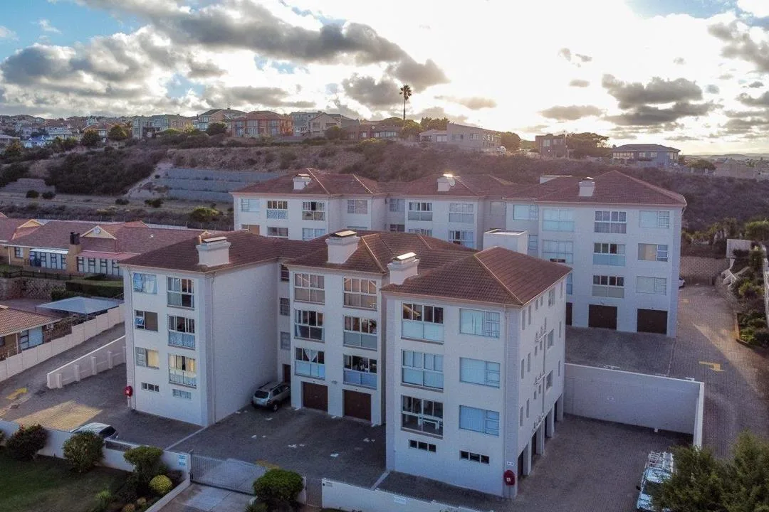 3 Bedroom Apartment / flat for sale in Hartenbos Central