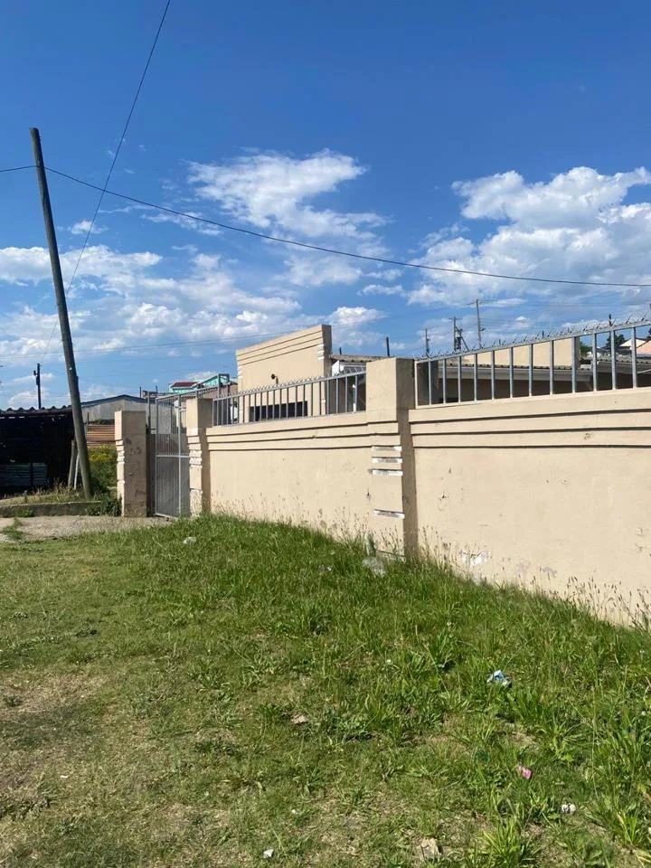 2 Bedroom House for sale in Mdantsane Nu 1