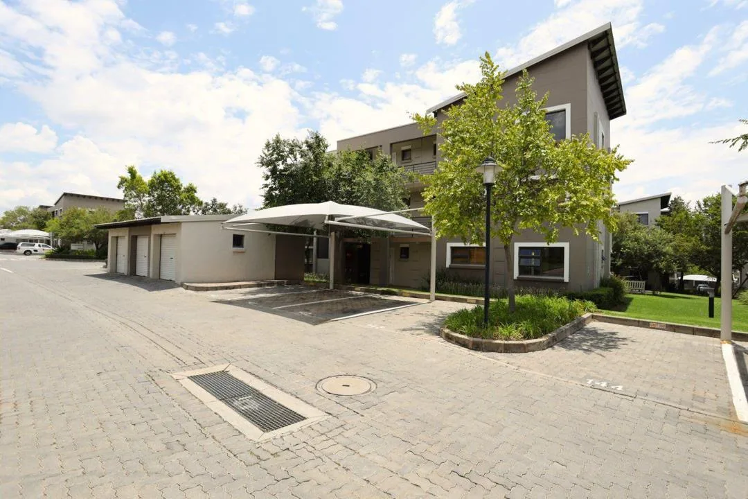 2 Bedroom Apartment / flat to rent in Dainfern