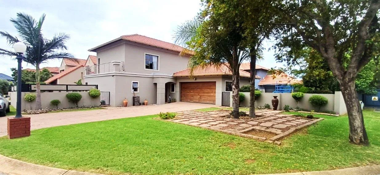 3 Bedroom House for sale in Bronberg Close