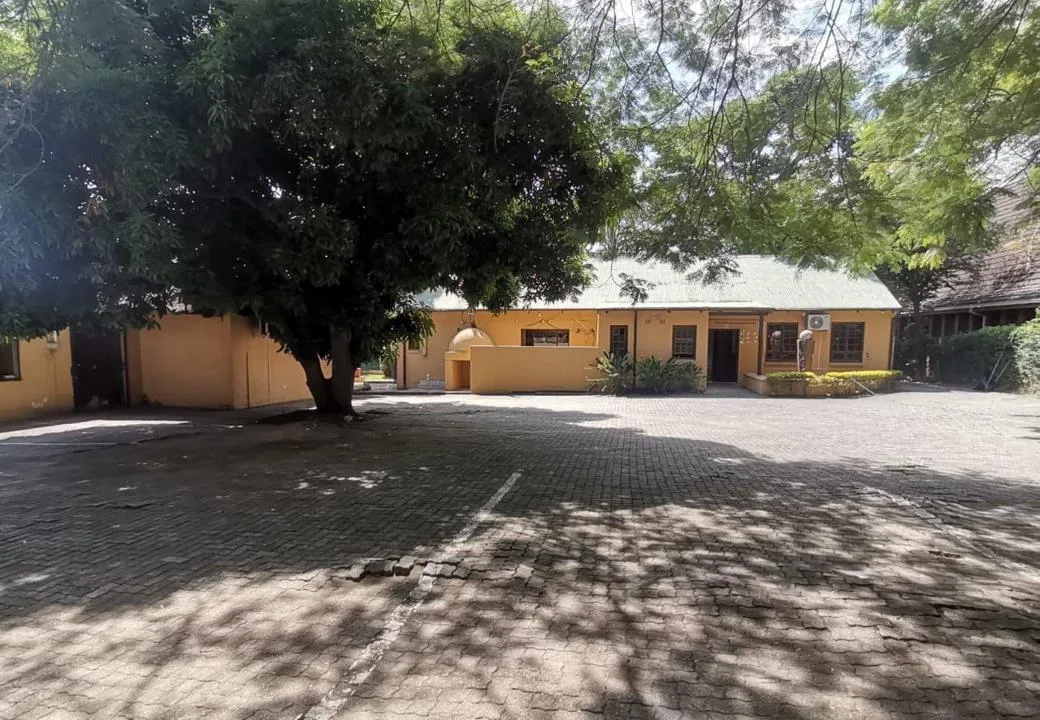 5 Bedroom House for sale in Sonheuwel