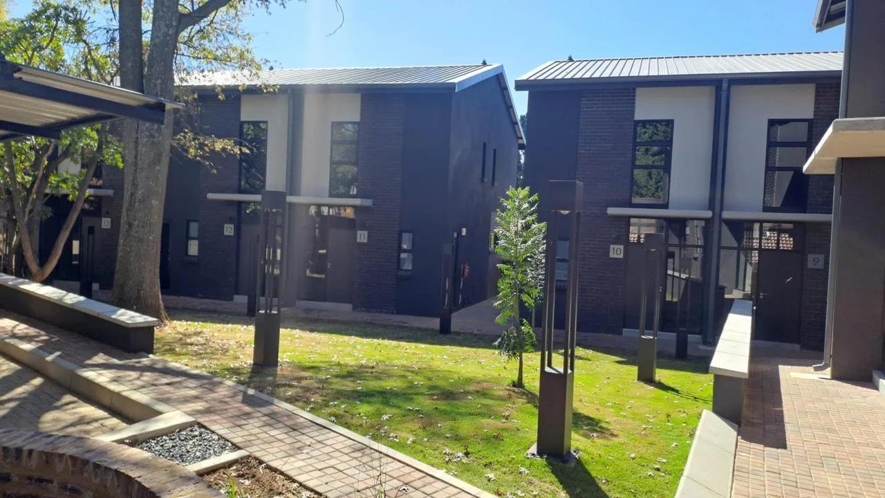 2 Bedroom Townhouse to rent in Menlo Park