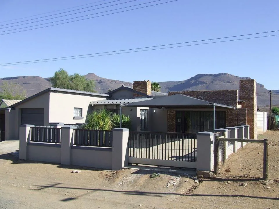 3 Bedroom House for sale in Calvinia