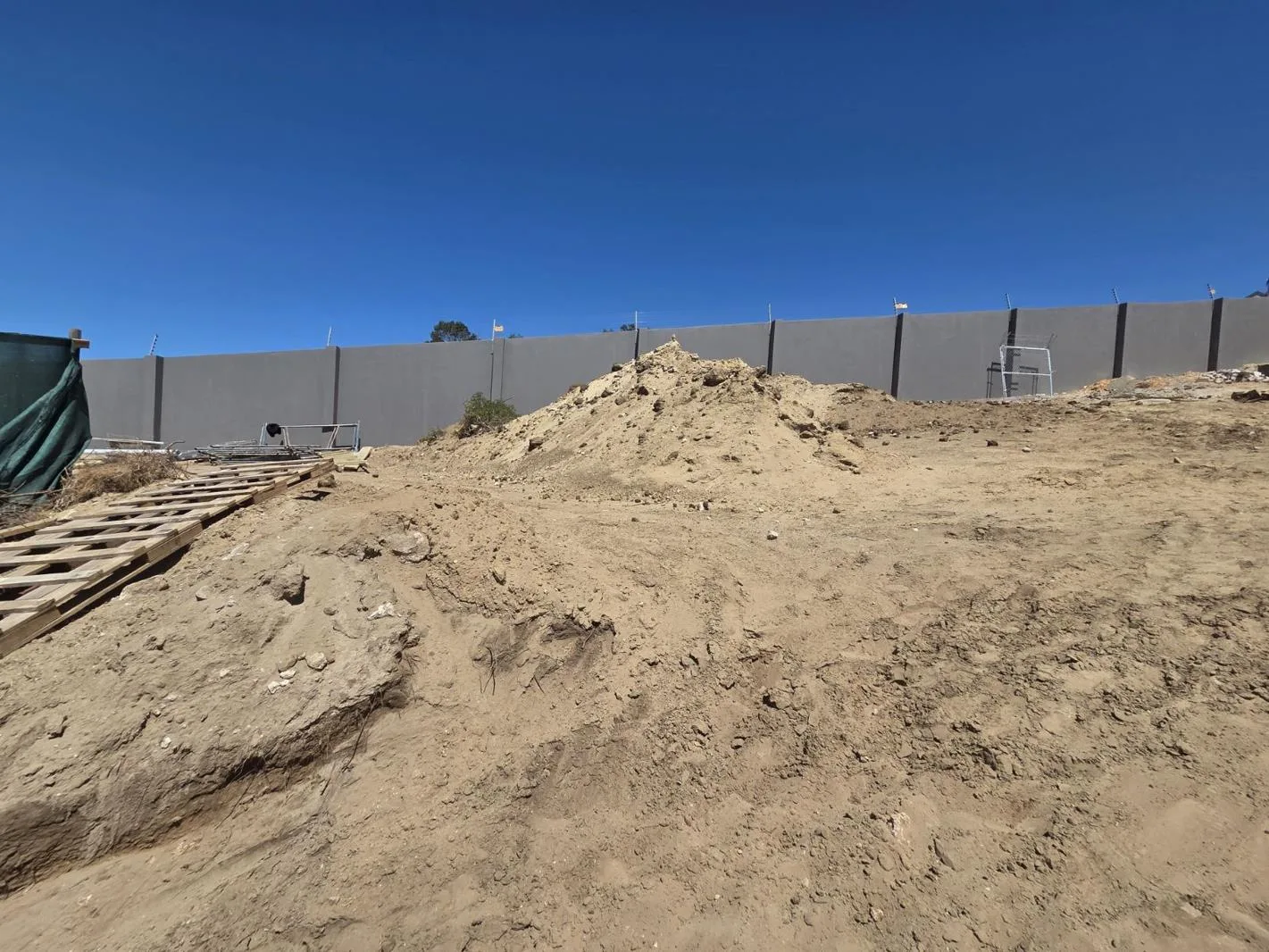 370 m² Land available in Hartenbos