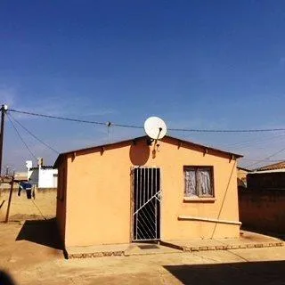 2 Bedroom House to rent in Mayfield