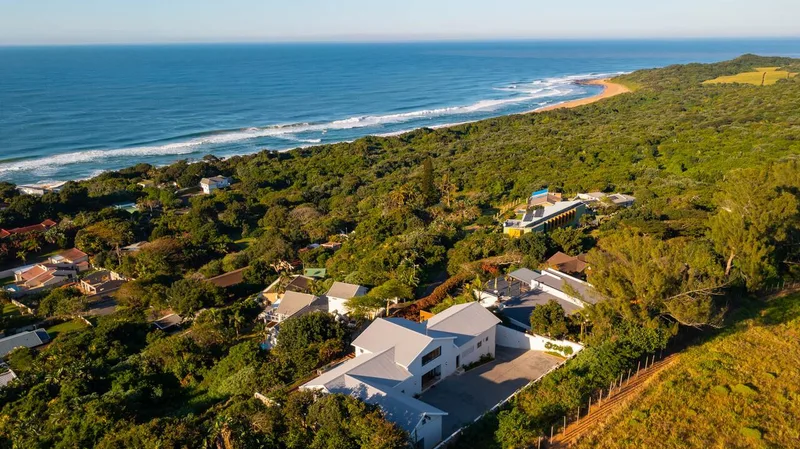 4 Bedroom House in Zinkwazi Beach