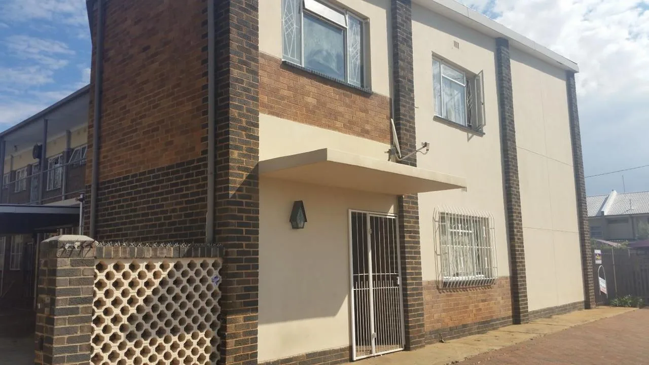2 Bedroom Apartment / flat to rent in Potchefstroom Central