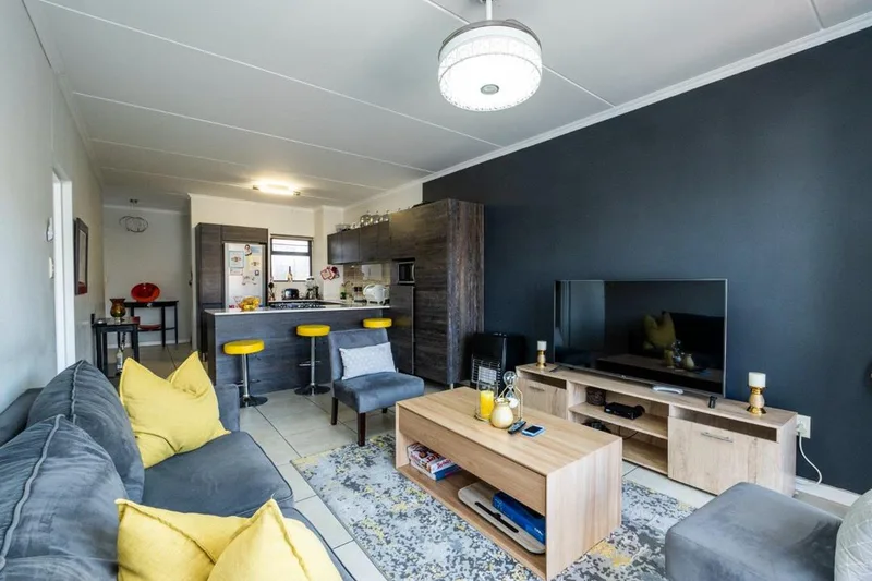 3 Bedroom Apartment / flat to rent in Oakdene