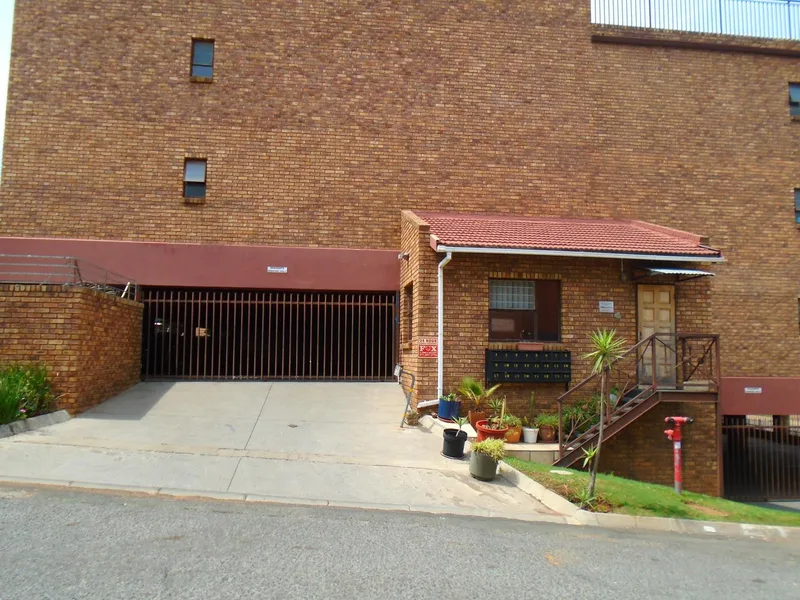 2 Bedroom Apartment in Alberton