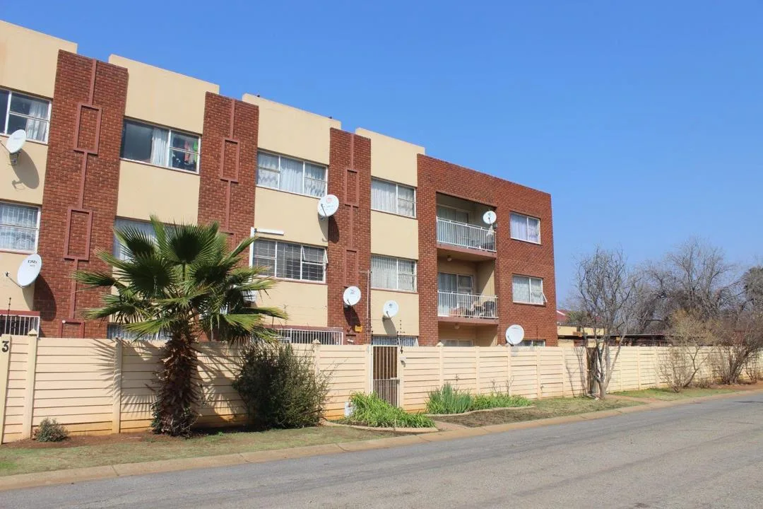 2 Bedroom Apartment / flat for sale in Potchefstroom South