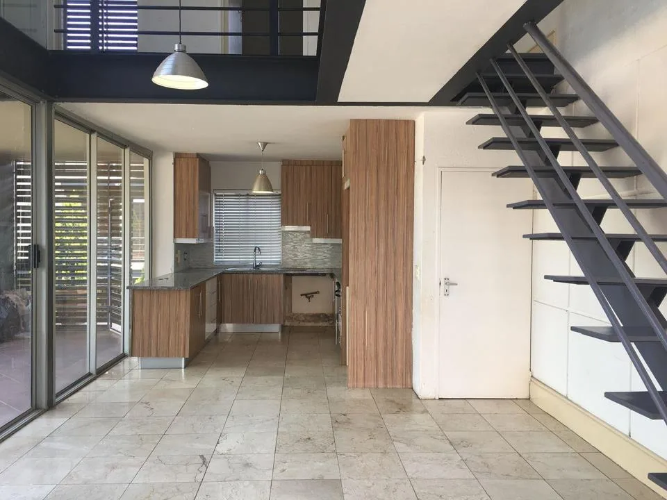 3 Bedroom Apartment / flat to rent in Houghton Estate