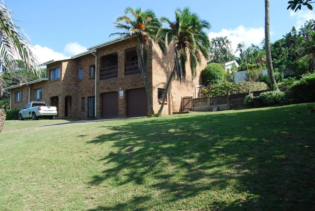 3 Bedroom House for sale in Pumula