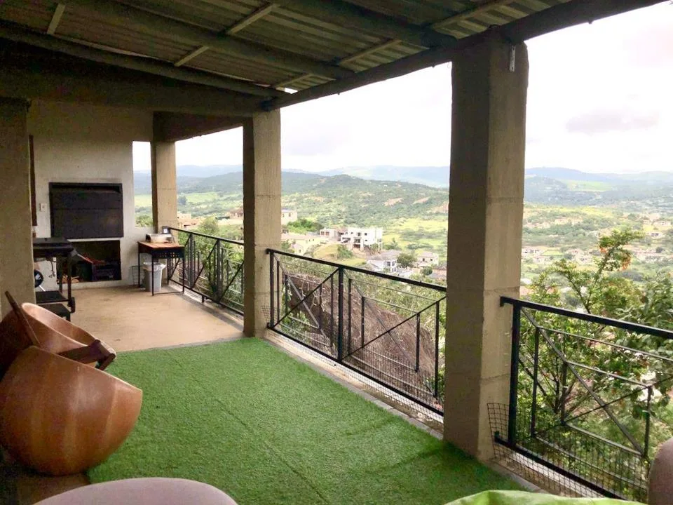3 Bedroom Townhouse for sale in Stonehenge Ext 1