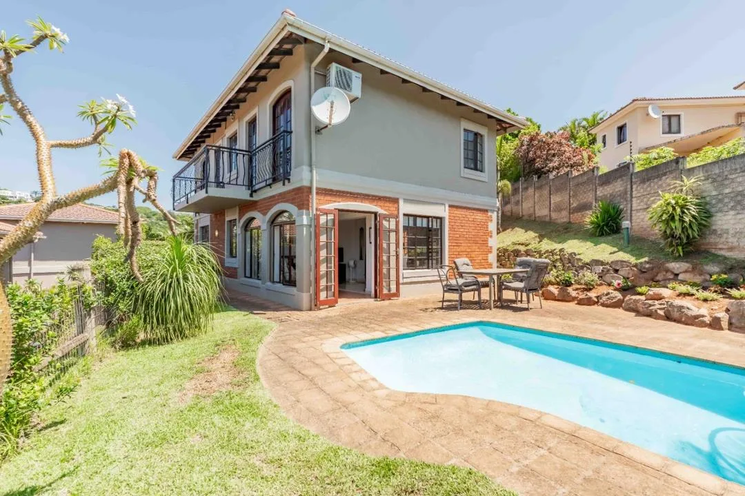 3 Bedroom Townhouse to rent in La Lucia