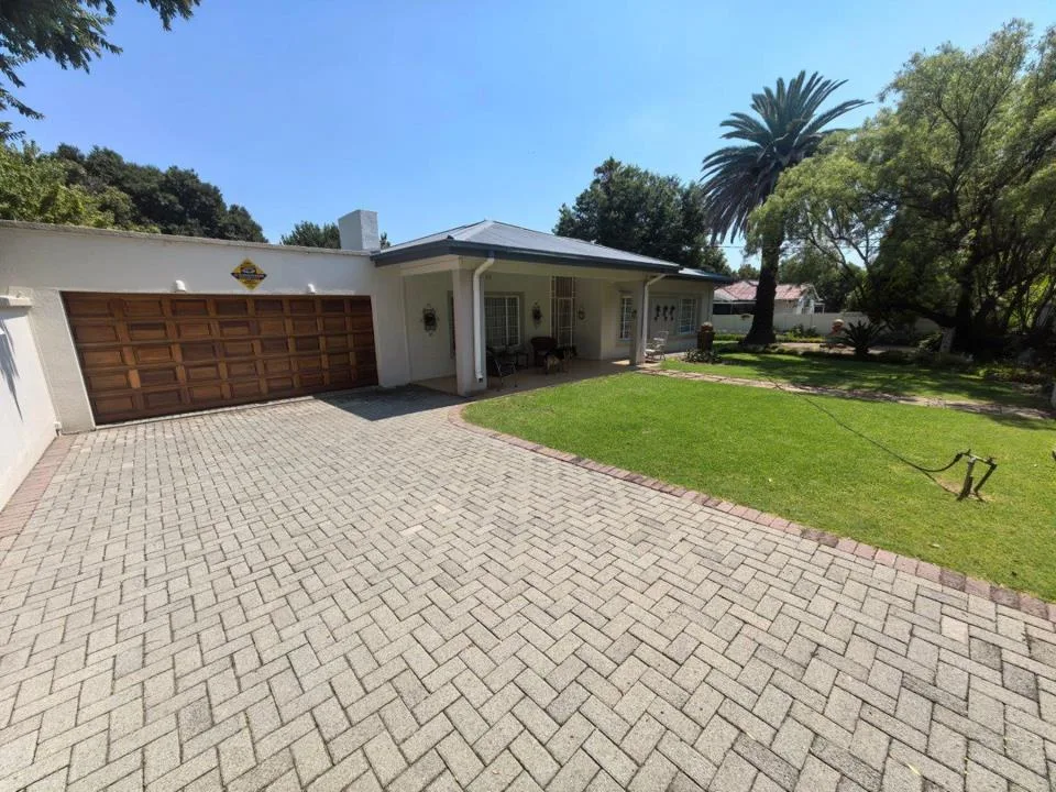 3 Bedroom House for sale in Suidrand