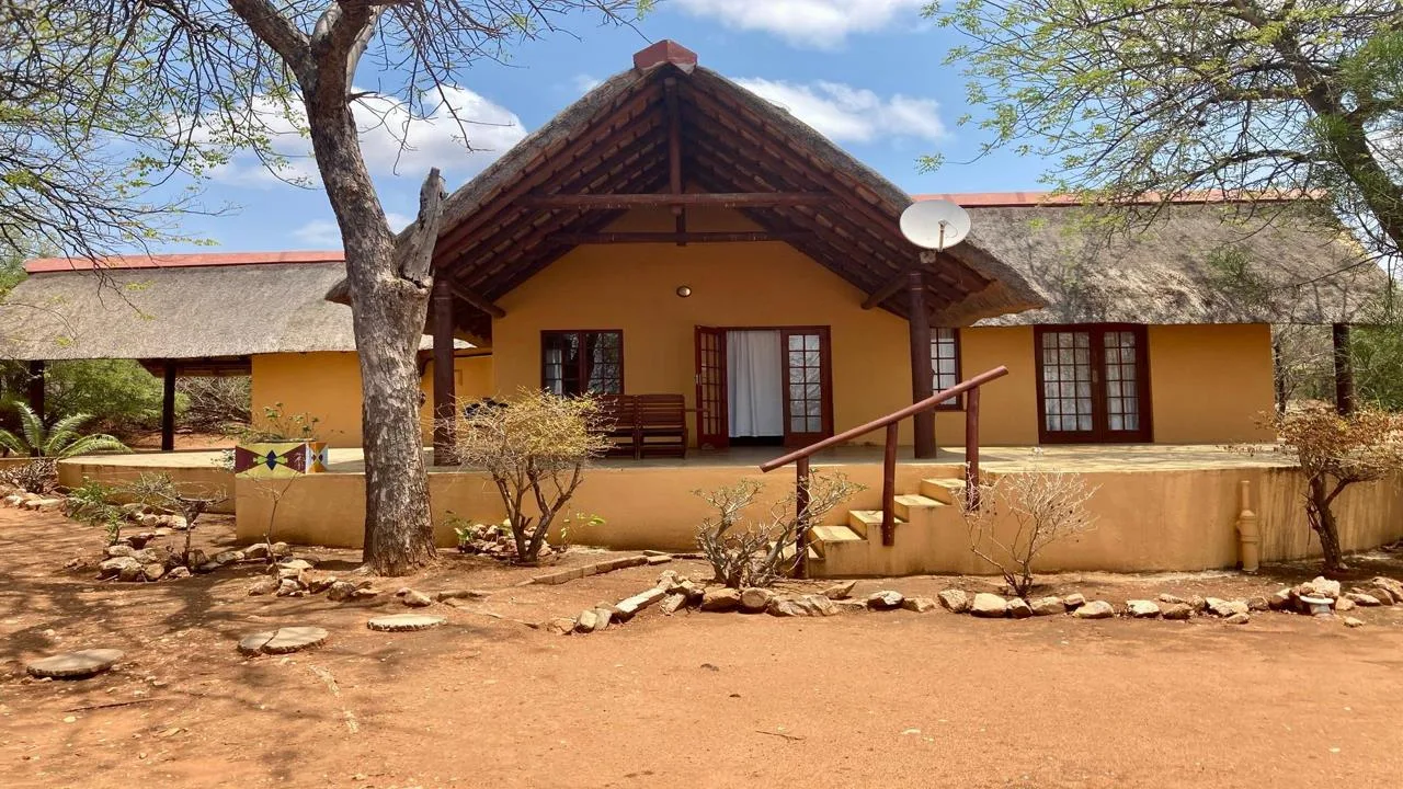 2 Bedroom House for sale in Phalaborwa