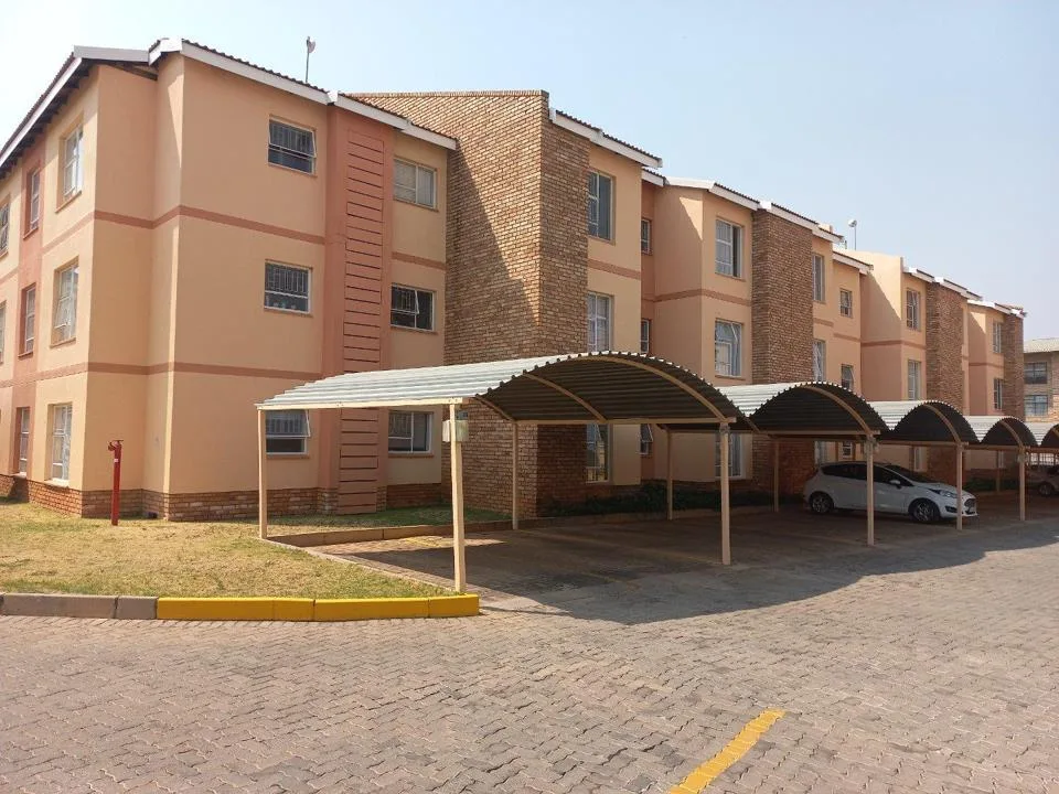 2 Bedroom Apartment / flat for sale in Kannoniers Park