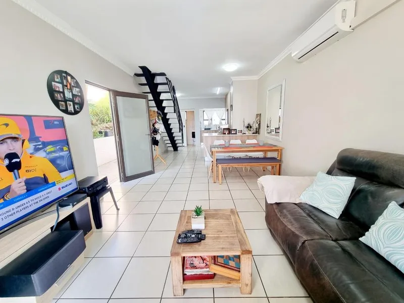 2 Bedroom Apartment / flat for sale in Umhlanga Central