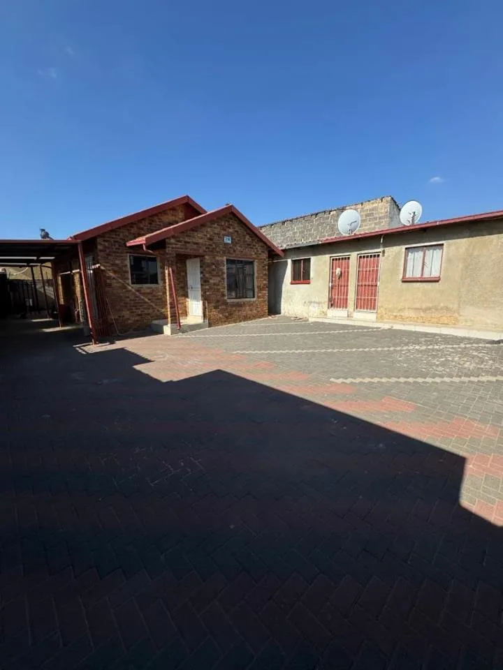 3 Bedroom House for sale in Birch Acres