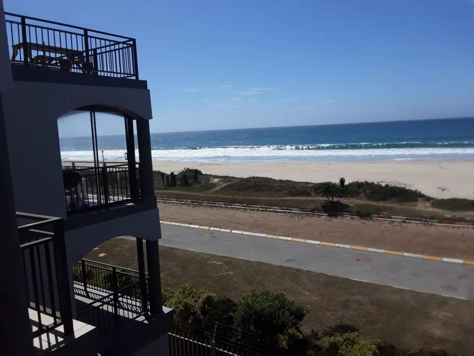 5 Bedroom House for sale in Jeffreys Bay Central