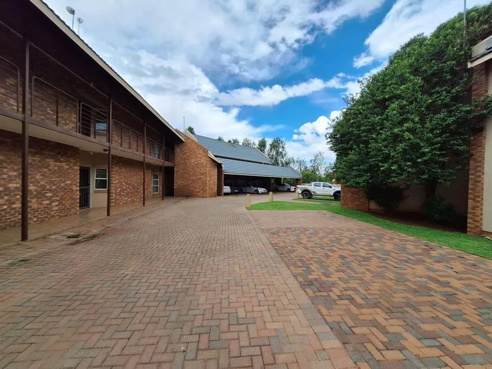 0.5 Bedroom Apartment / flat for sale in Dassie Rand