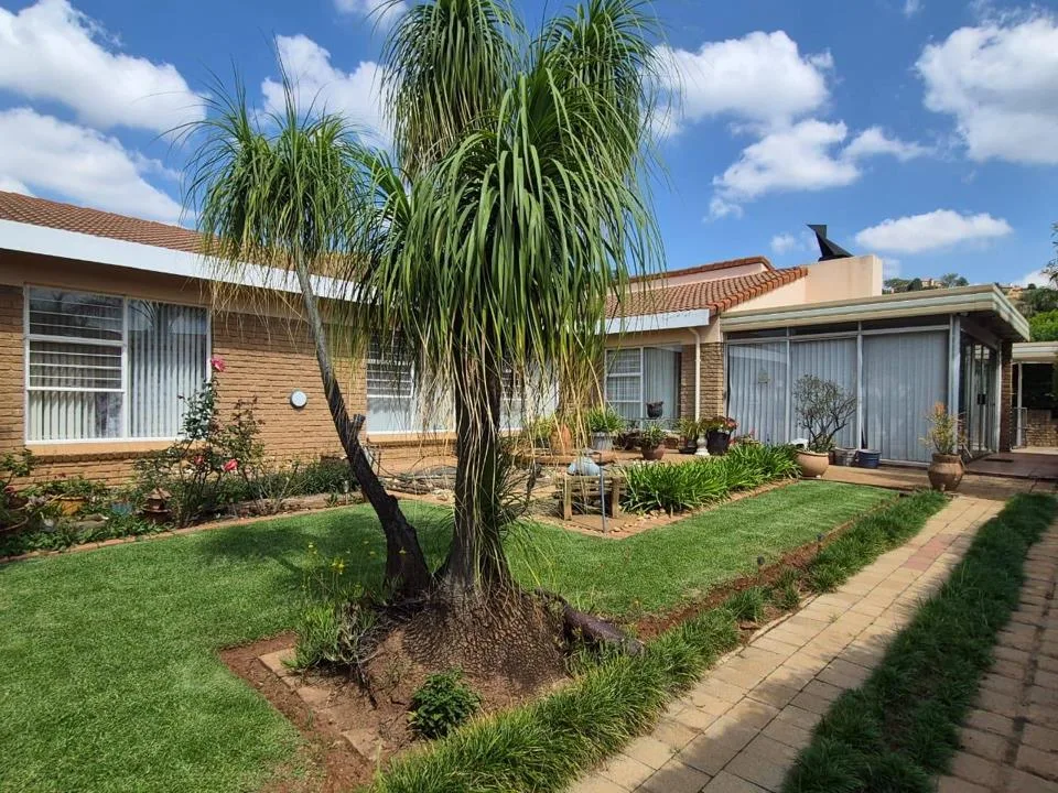 4 Bedroom House for sale in Panorama Estate