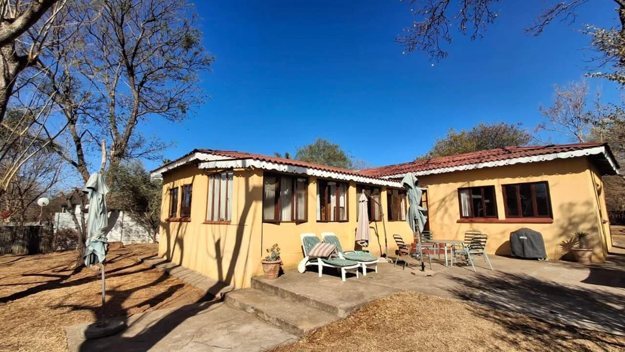 3 Bedroom House for sale in Rooiberg