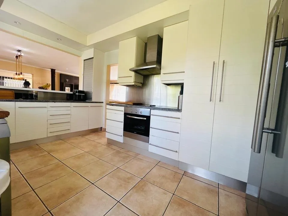 3 Bedroom House for sale in Beacon Bay North