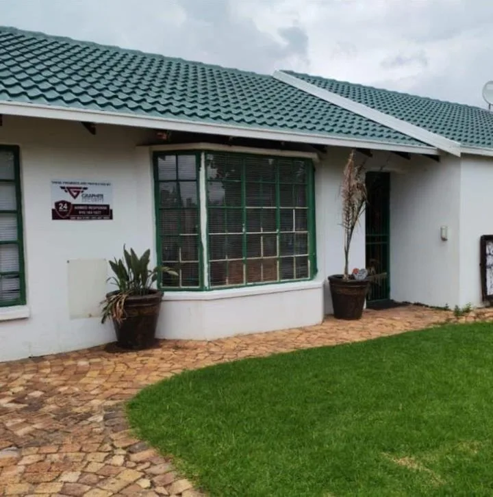 3 Bedroom House for sale in Brakpan North