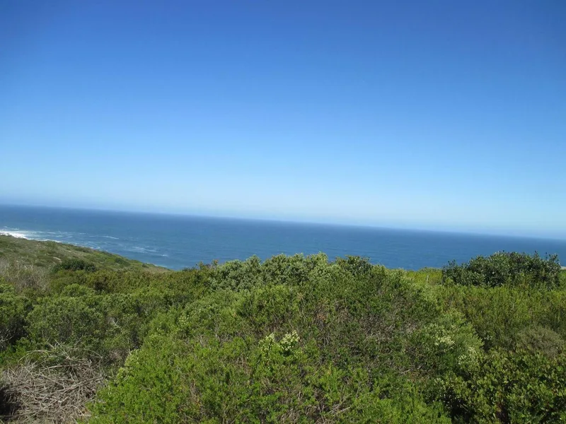 1 070 m² Land available in Dana Bay