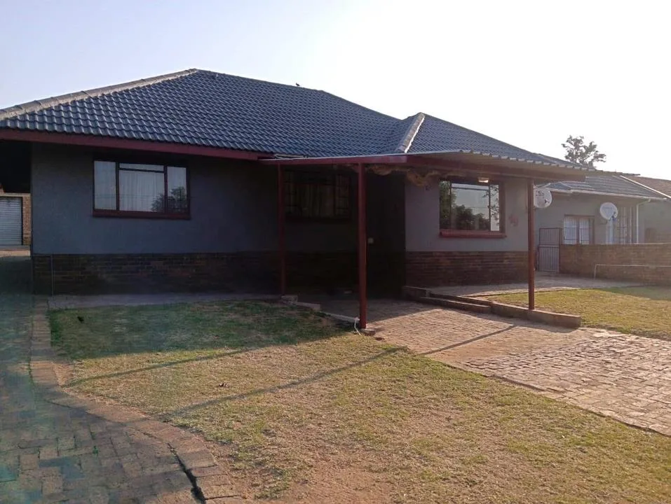4 Bedroom House for sale in Duvha Park
