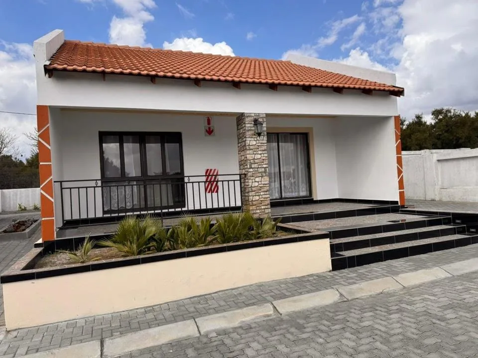 2 Bedroom Townhouse to rent in Kroondal