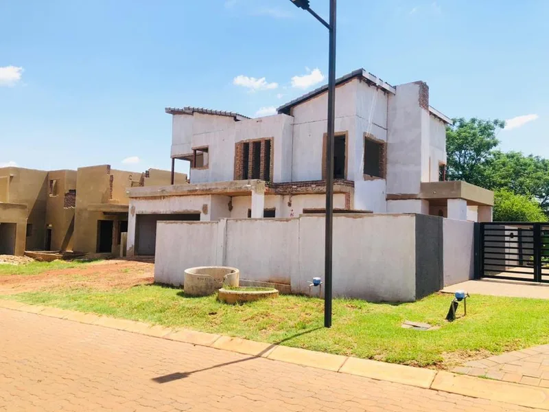 4 Bedroom House for sale in Melodie