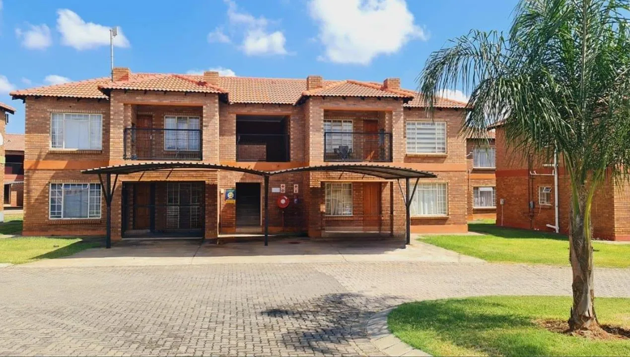 3 Bedroom House for sale in Waterval East