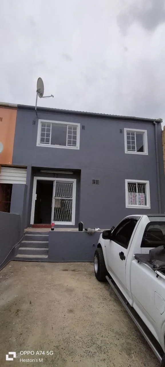 3 Bedroom House for sale in Redfern