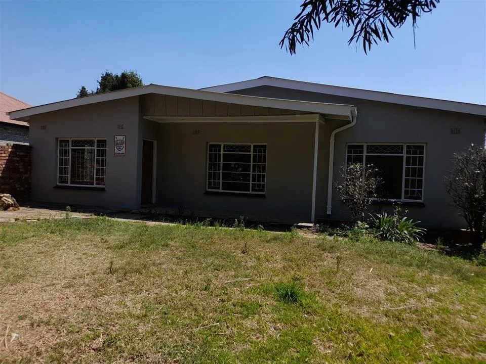 3 Bedroom House for sale in Piet Retief